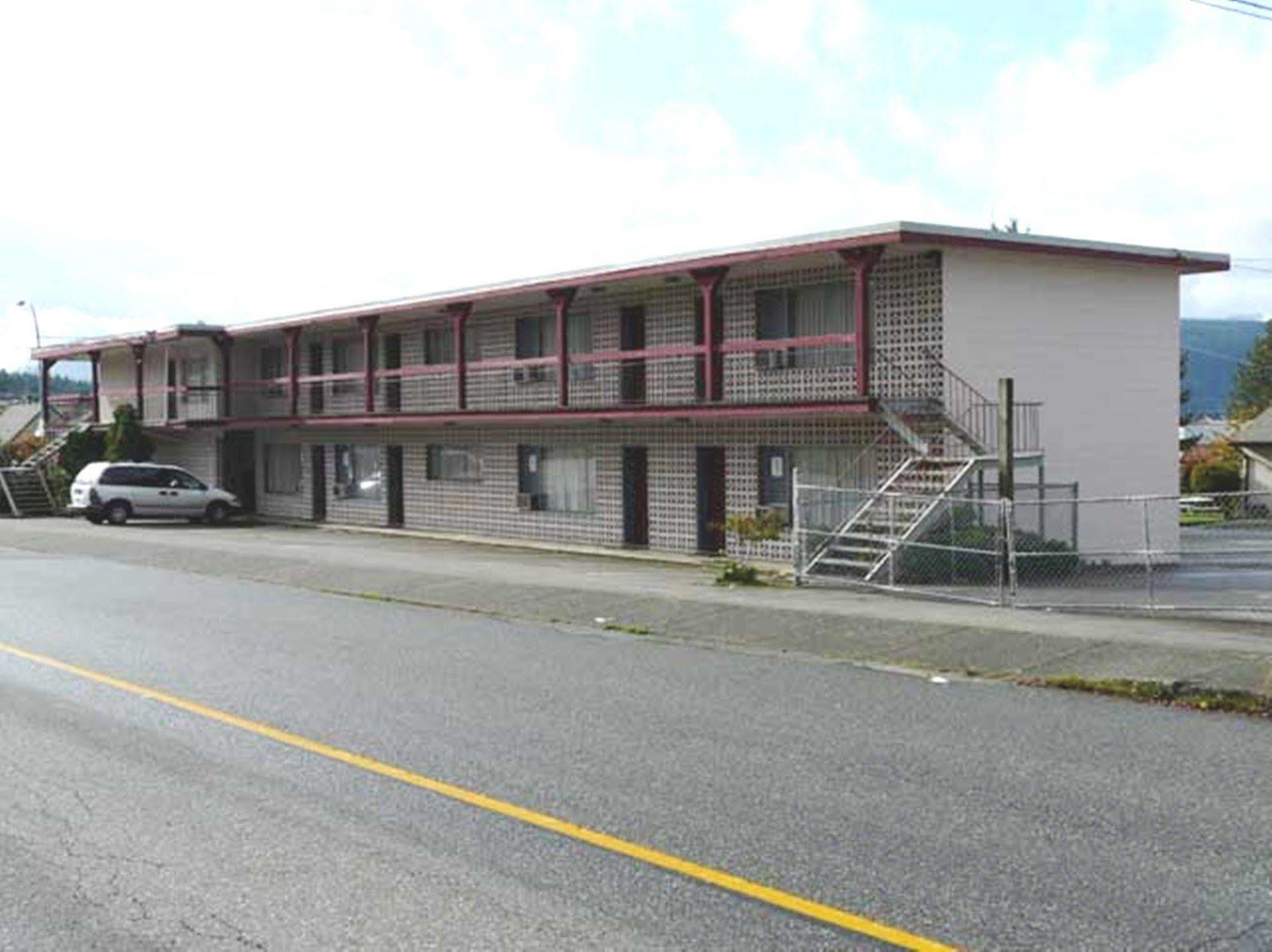 פורט אלברני A-1 Alberni Inn מראה חיצוני תמונה