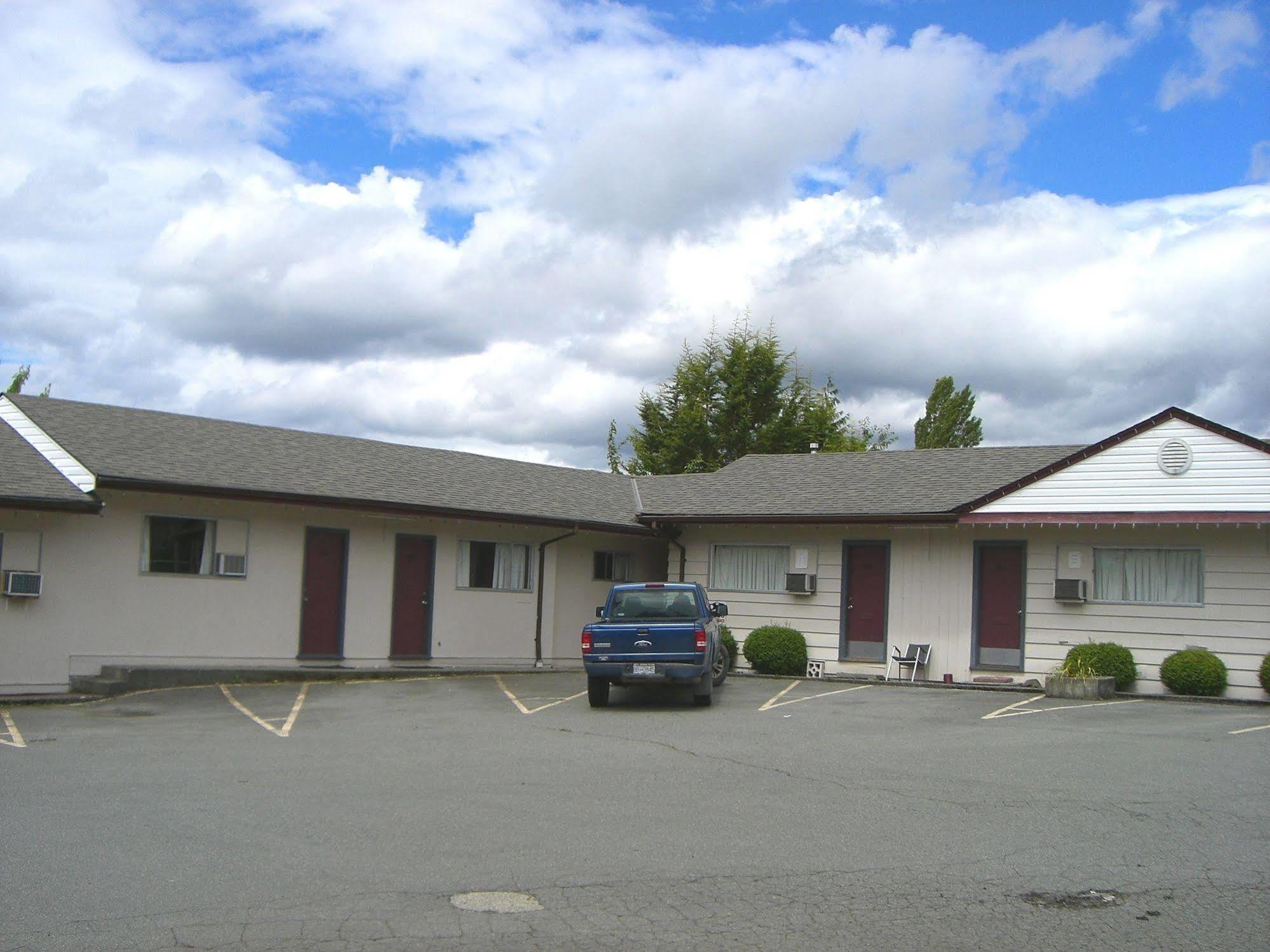 פורט אלברני A-1 Alberni Inn מראה חיצוני תמונה