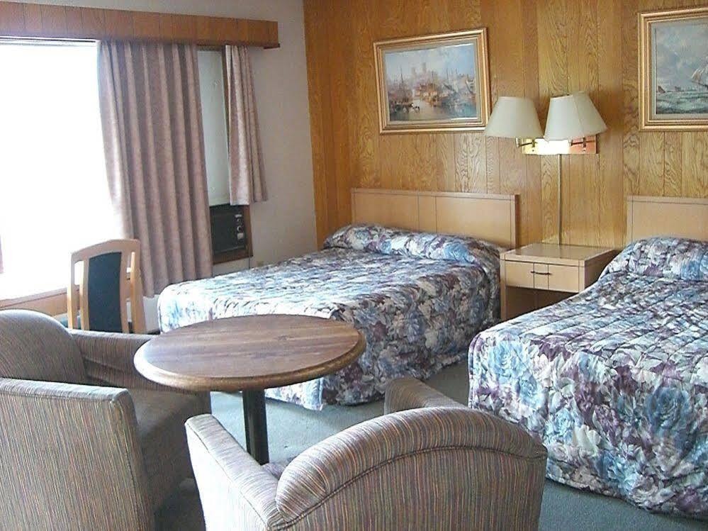 פורט אלברני A-1 Alberni Inn מראה חיצוני תמונה